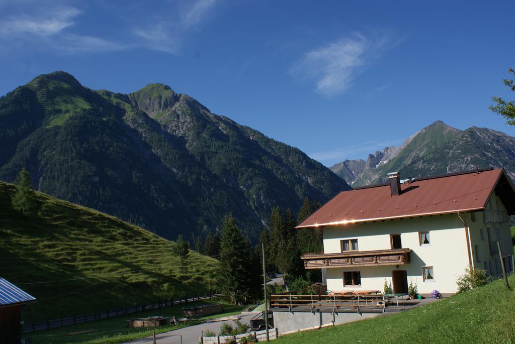 Haus Bergfrieden Bach (Tyrol) Exterior photo